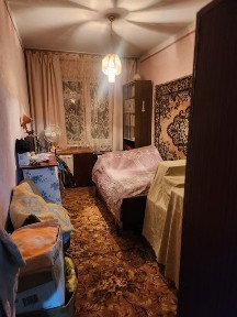 Продаю Ттз-1 (базар) 2/3/4 балкон 1.5×6 Цена: 55000$