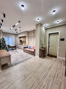 Продам в ЖК Казахстан 3/6/10, 88 кв. м + балкон