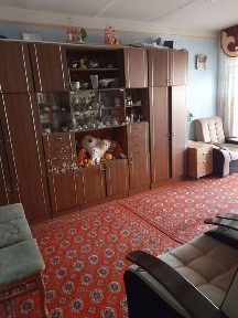 Продаётся 2-х переделанная в 3-х комн. квартира.