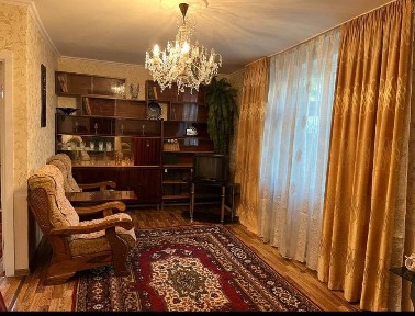 Срочно продается 3/1/2 в Алмазарском районе Вузгородок 67м2