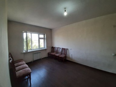 Продам квартру срочно !