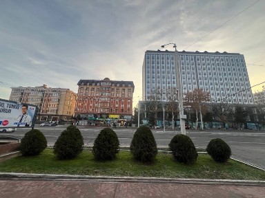 Шахристанский нежилое помещение 1650кв. м состояние коробка срочно