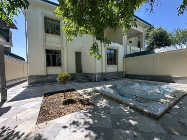 Евро участок 5.5соток 590кв. м евро люкс со всеми удобствами срочно