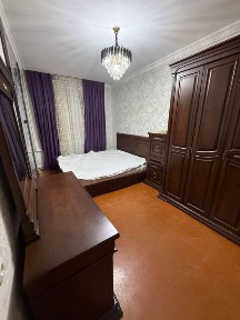 Продается 3 комн квартира в Шайхантахурском районе V434