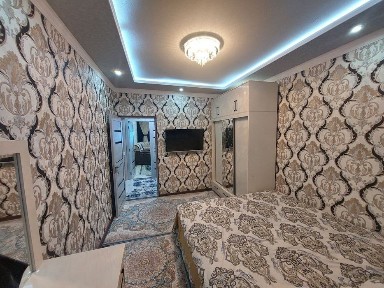 11 maktab 9 bozor oldida