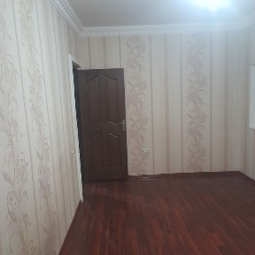 Аренда коракамиш 1.хонали оилага берилади расмдаги уй пустой