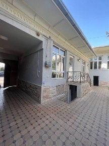 Продаётся 1 этажный дом. Ор-р; Челси ресторан