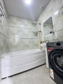 Yashnobod Do'stlik metro oldida