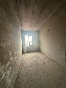 Гор боьница томонда 1-хонали коробка уй сотилади.