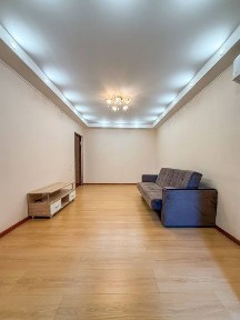 Продаётся 2/3/4 65м2 на ул. Генерал Петрова, Паркентский рынок