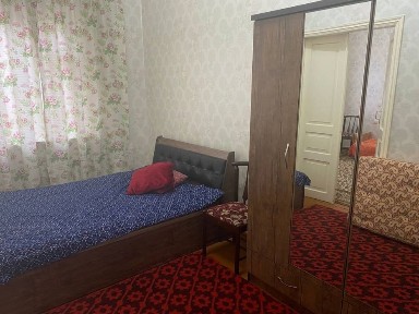 Сдается в аренду 3х кв в центре метро Космонавтов без посредников