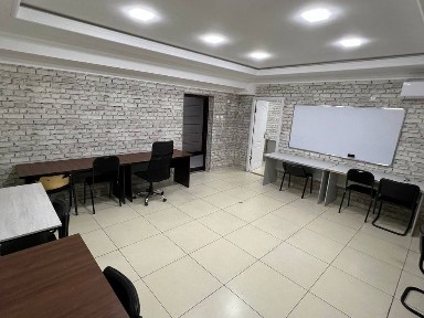 Аренда бюджетного двух комнатного кабинета возле метро Новза