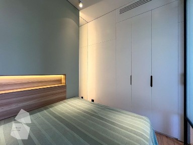 Продаётся 1 комнатная квартира ремонт центр Луначарского Корзинка