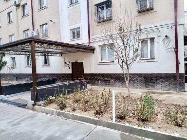 Шайхонтахур тумани Самарканд дарвоза да Навастройка. 1-еташ 2хона 70кв