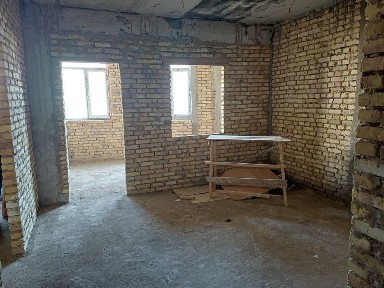 3 xonalin Kvartira sotiladi