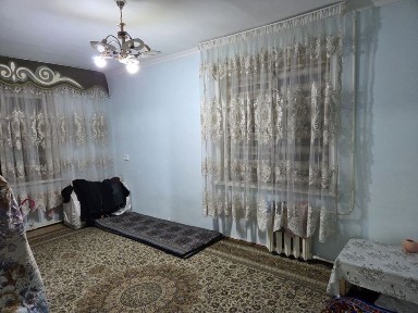 Фарход бозор Чил 23 кв 1/4/5 балкон 2х6 гишт