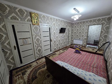 Фарғона шаҳар марказида 3 хоналик квартира ижарага берилади
