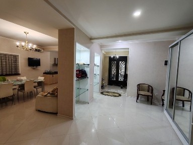 Евро Дом в центре! Дархан! 7ком. Ул. МахатмаГанди! МетроХамида-Олимджана!