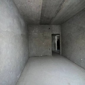 Срочно продаётся отличная 2комнатная квартира на 2этаже в 5эт