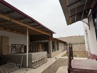 Uy sotiladi katej 6 Sotixli Katej 5 Xona Vanna-Hojatxona alohida Suv