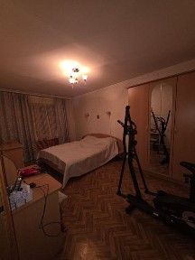 Чиланзар-4 орентир: Метро Мирзо Улугбек 3/3/4 кирпич, чистая квартира