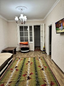 Katta hona yunusabod 11 da 3 ta qiz uchun kv ijarag