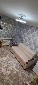 Uy sotiladi 1 etaj 2 xona