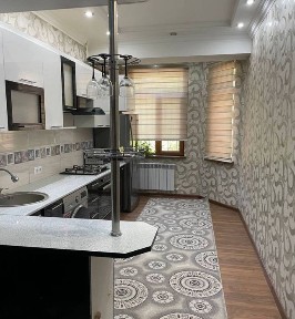 Pushkin metro 3 daqiqa yoʻl uzoqlikda kvartira bor bezmakler