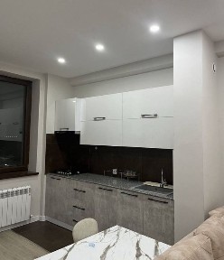 Олмазор Тинчлик метро ёнида безмаклер квартира