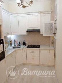 Продаётся 2/4/4 на Ойбеке, госпитальном