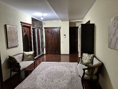 Продается квартира с центре Ташкента, ул. Алишера Навои