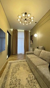 На продажу квартира с хорошим ремонтам сделано как для себя ID01