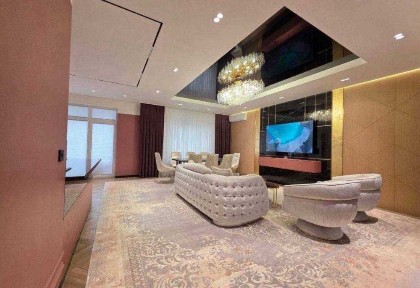 Сдаётся новая 4х ком квартира Жк Парк Вуд!