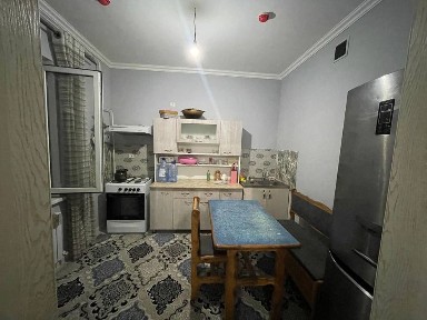 Yakkasaroy tumani Oybek metro yaqnida arenda Bezmakler 2 xonali uy