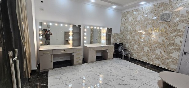 Требеются мастера для салона красоты