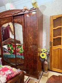 6 mikrayon 2 xonalik uy sotiladi