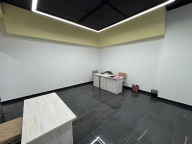 Аренда нежилого помещения. Площадь: 92+75 м² первая линия вдоль дороги