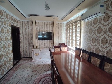 Sergeli 3 A novastroyka 3/3/7 sotiladi