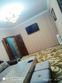 2 хоналик квартира Бухоро шахар (3-хоналик килинган) ижарага берилади