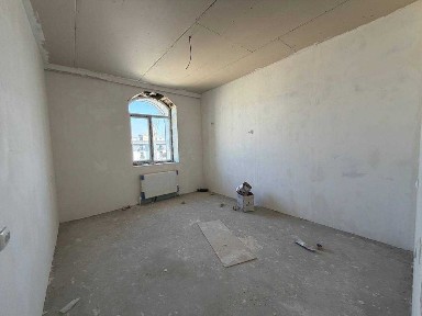 Продаётся 2х комн квартира Мансарда на 8 этаже Ор-р Файзобод