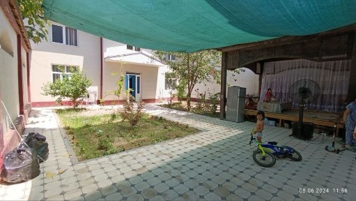 Продается уютный дом 5 комнат с чистым евро ремонтом