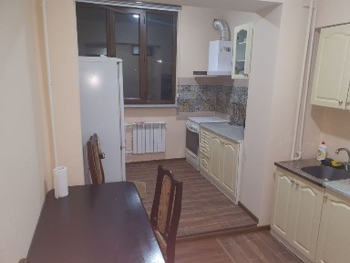 Arenda kvartira 3 xona Beruni Orzu chorraxasi 3 etaj