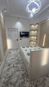 Элитний лифтли домнинг 4-этажида жойлашган 2 хонали квартира ижарага б