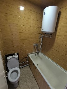 1 ком Спутник 2. У метро Чинор. 2/2 в деревянном доме. Акфа ж/д 32 м2