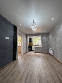 Продаётся квартира Ялонгоч массив 2 комнатная