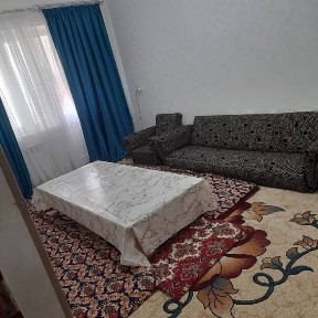 Сдаётся кв 2х ком в чирчике 4 этаж аранча 5 савхоз в доль дороги