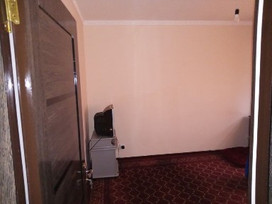 Жиззах шахарда квартира сотилади