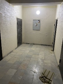 Urganch Shahar markazinda 2 xonali karobga holatinda 76 kv