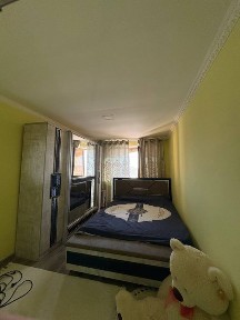 Уй барча жихозлари билан сотилади