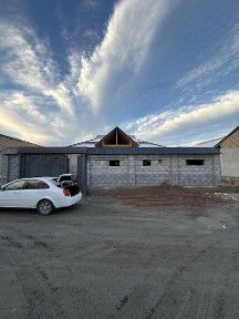 Uchaska sotiladi karobka holatida